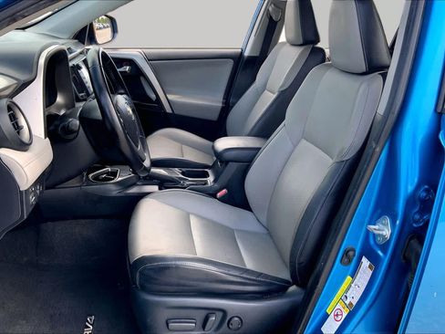 Used 2016 Toyota RAV4 Limited FWD image 7