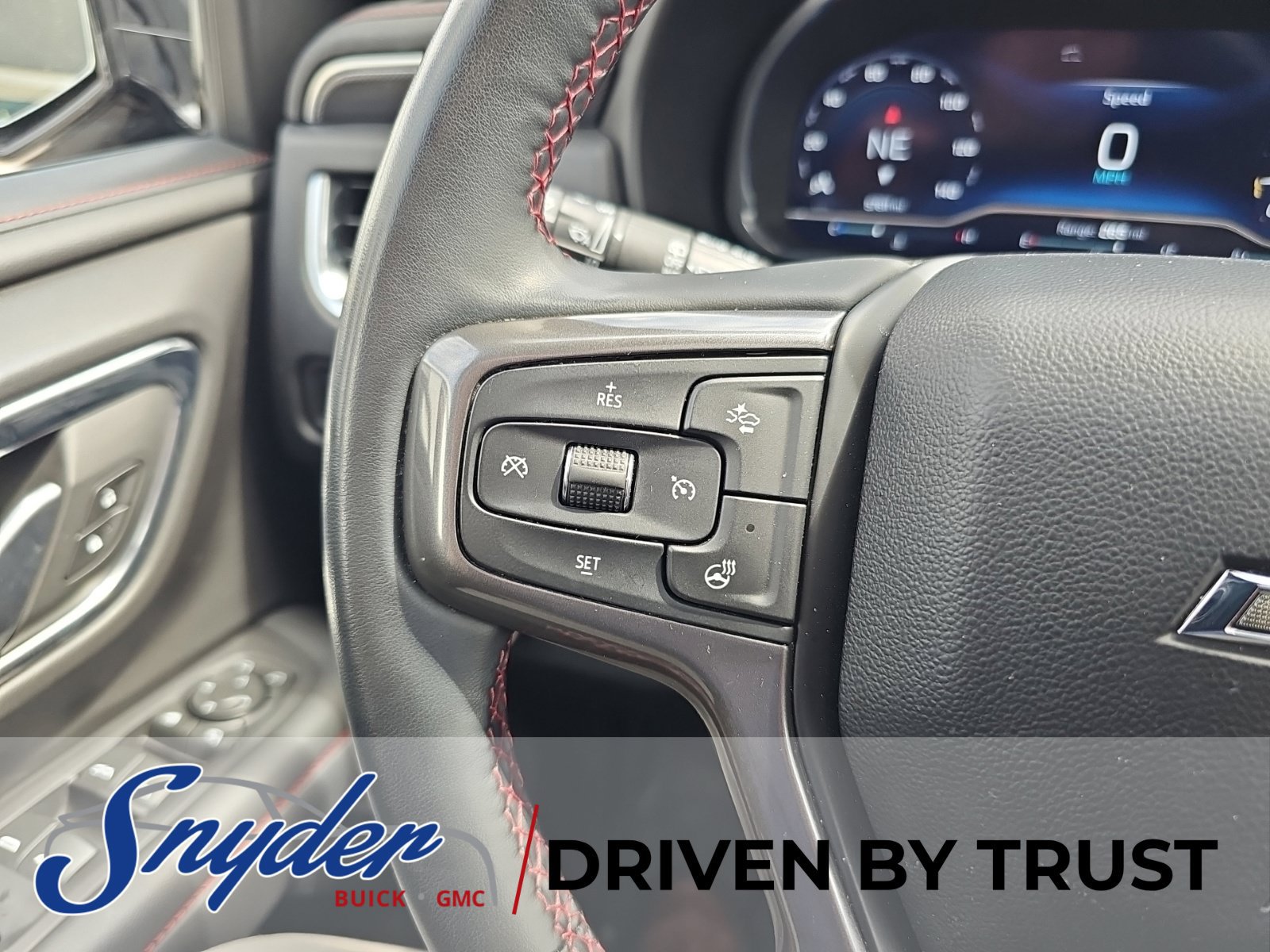 Used 2024 Chevrolet Tahoe RST w/ Luxury Package AWD/4WD image 15
