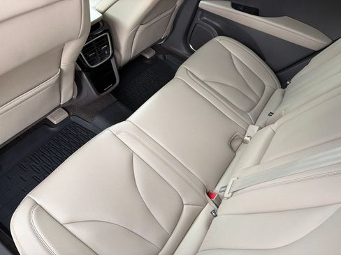 Used 2022 Lincoln Nautilus AWD image 14