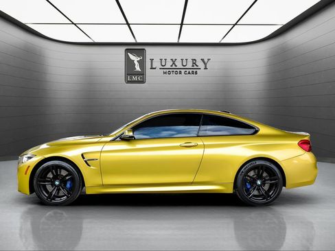 Used 2018 BMW M4 Coupe RWD image 4