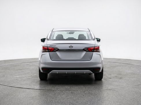 Used 2025 Nissan Versa SV FWD image 7