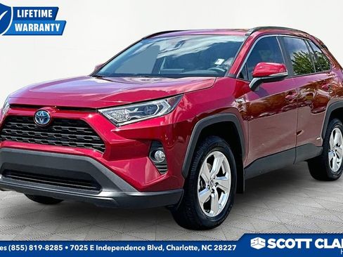 Used 2021 Toyota RAV4 XLE Premium AWD/4WD image 3