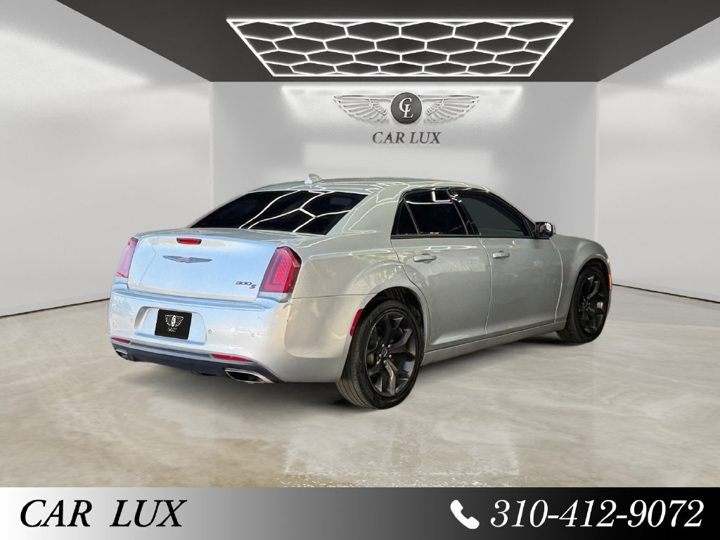 Used 2021 Chrysler 300 S RWD image 5