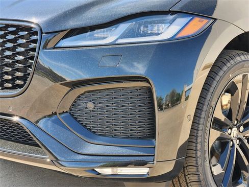 Used 2026 Jaguar F-PACE R-Dynamic S image 5