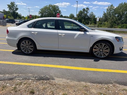 Used 2015 Volkswagen Passat 1.8T Sport FWD image 7