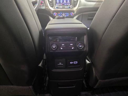 Used 2023 GMC Acadia Denali w/ Denali Technology Package AWD/4WD image 30