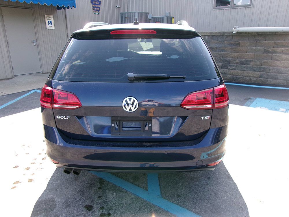 Used 2015 Volkswagen Golf SEL FWD image 4