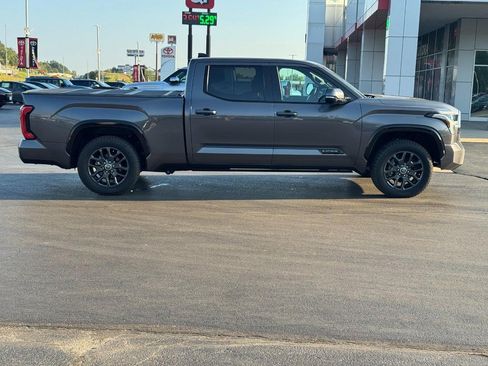 Used 2022 Toyota Tundra Platinum w/ Advanced Package AWD/4WD image 2