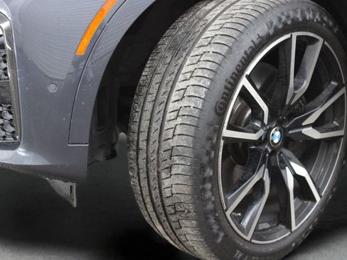Used 2021 BMW X7 xDrive40i w/ M Sport Package AWD/4WD image 56