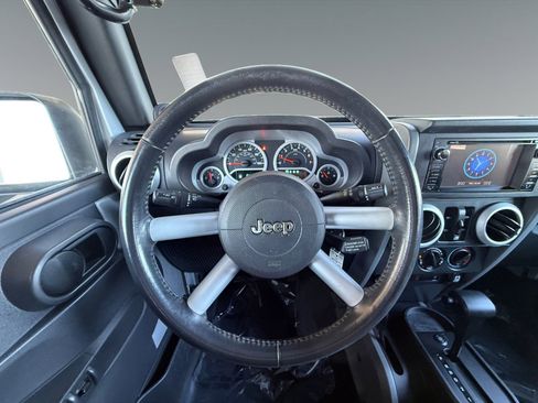Used 2008 Jeep Wrangler Unlimited Sahara w/ Dual Top Group AWD/4WD image 17