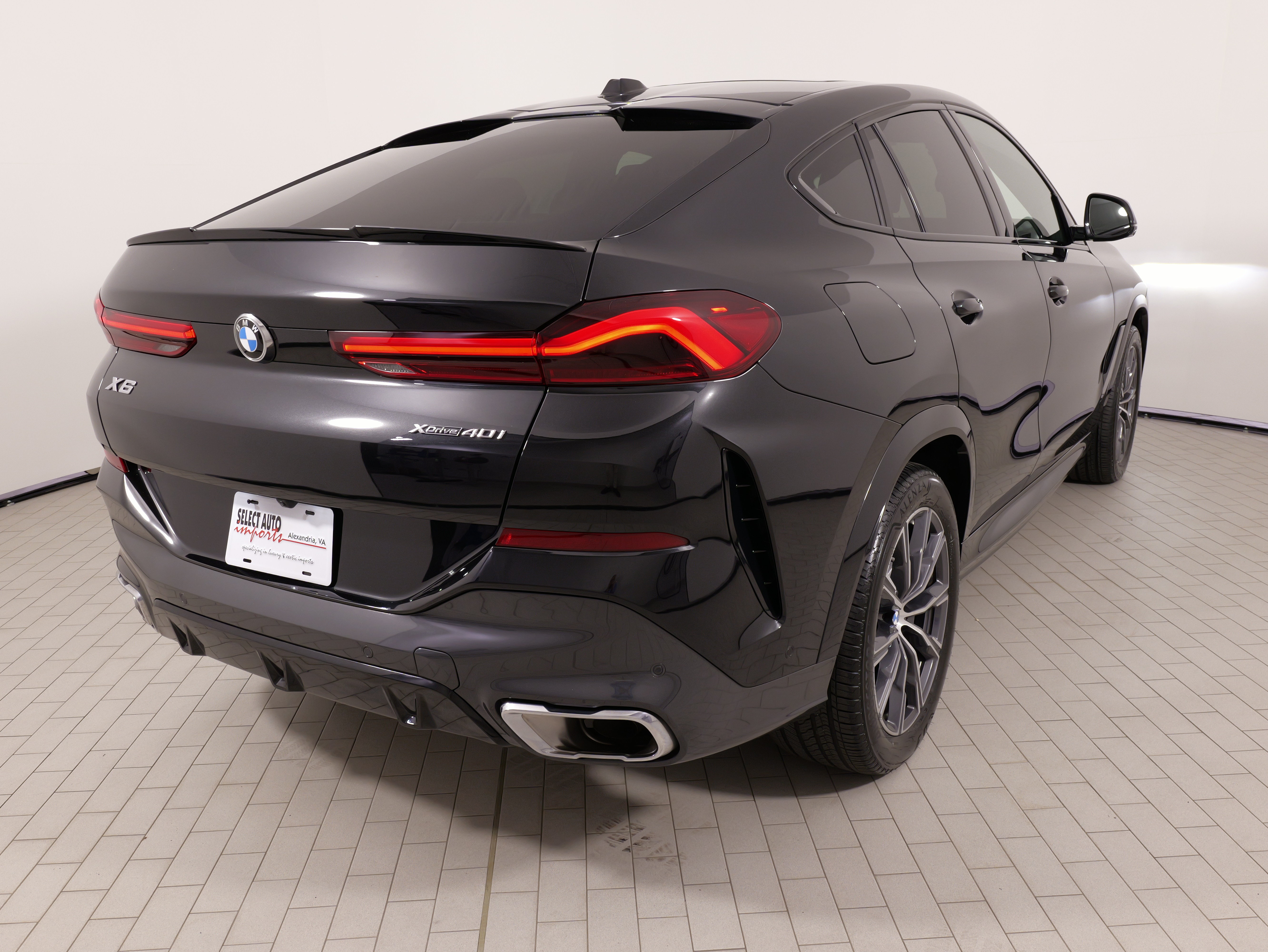 Used 2026 BMW X6 xDrive40i w/ Climate Comfort Package AWD/4WD image 13
