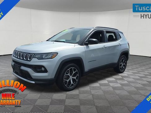 Used 2024 Jeep Compass Limited AWD/4WD image 3