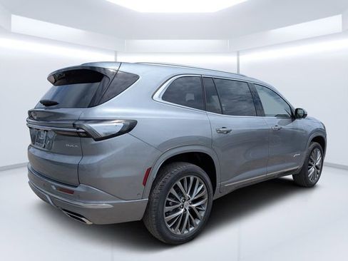 New 2026 Buick Enclave Avenir FWD image 3