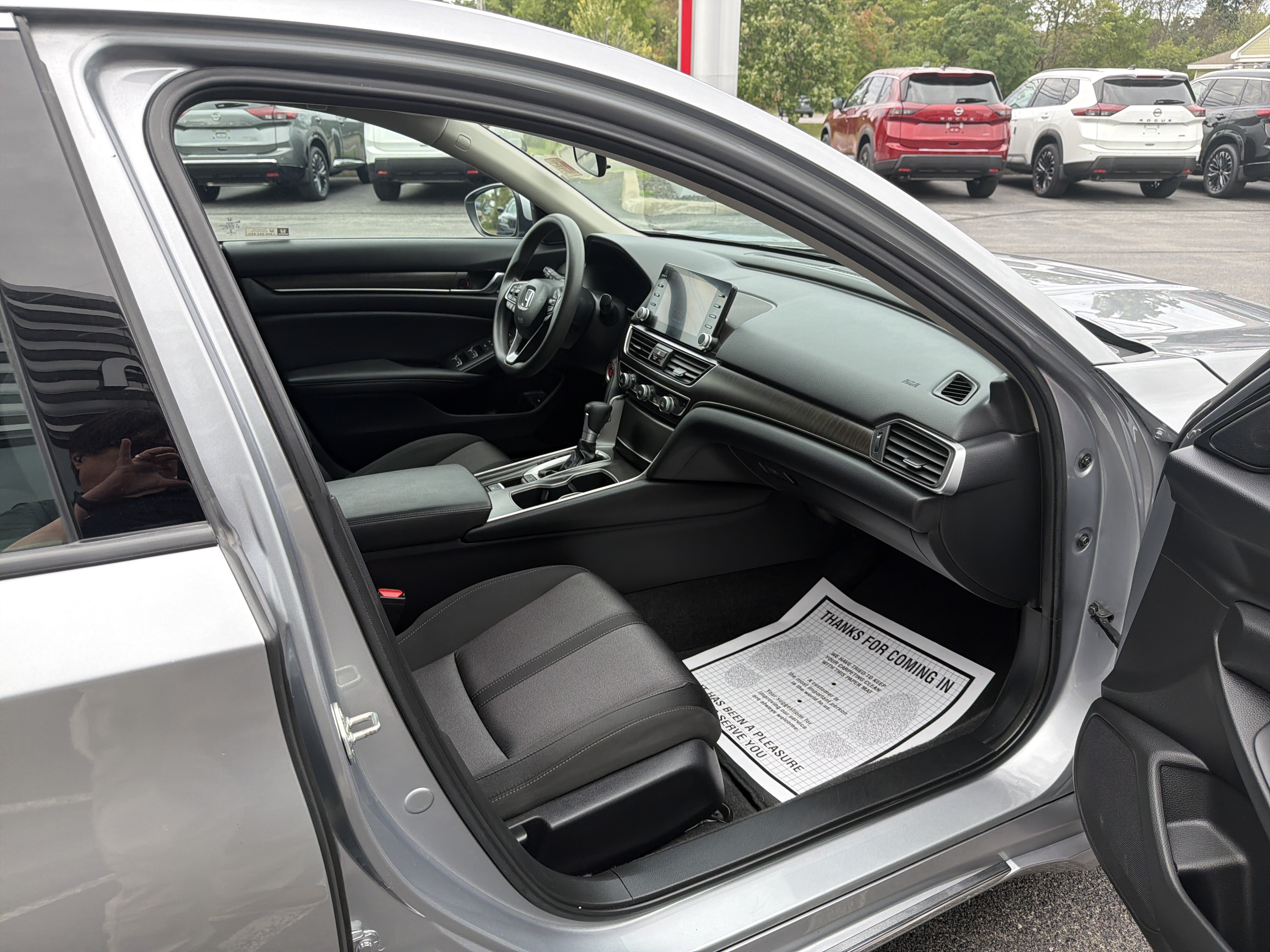 Used 2020 Honda Accord EX image 11