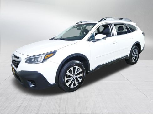 Used 2022 Subaru Outback Premium AWD/4WD image 3