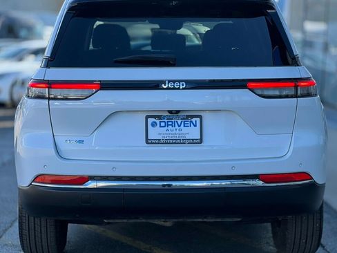 Used 2022 Jeep Grand Cherokee Limited 4xe w/ Luxury Tech Group II image 4