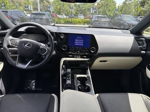 Used 2024 Lexus NX 250 FWD image 14