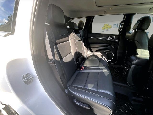 Used 2021 Jeep Grand Cherokee Summit AWD/4WD image 23