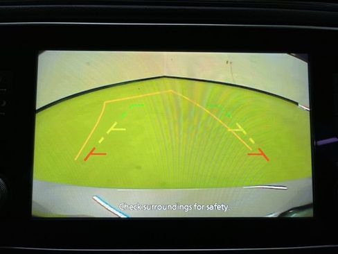 Used 2025 Nissan Leaf S image 22