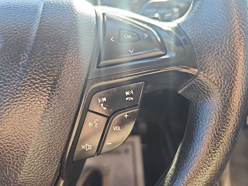 Used 2018 Ford Edge SE image 24