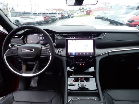 New 2025 Jeep Grand Cherokee Limited w/ MOPAR Finishing Package image 14