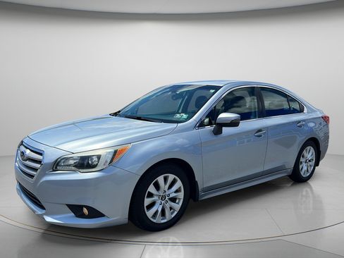 Used 2016 Subaru Legacy 2.5i Premium AWD/4WD image 3