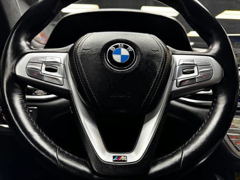 Used 2016 BMW 750i image 21