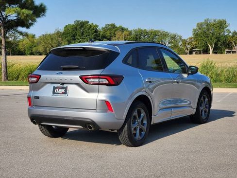 Used 2024 Ford Escape ST-Line image 7