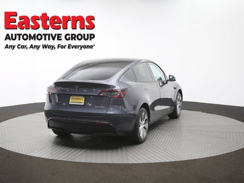 Used 2022 Tesla Model Y Long Range AWD/4WD image 34