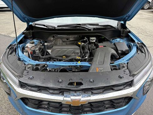 Used 2026 Chevrolet Trax LT w/ LT Convenience Package FWD image 27