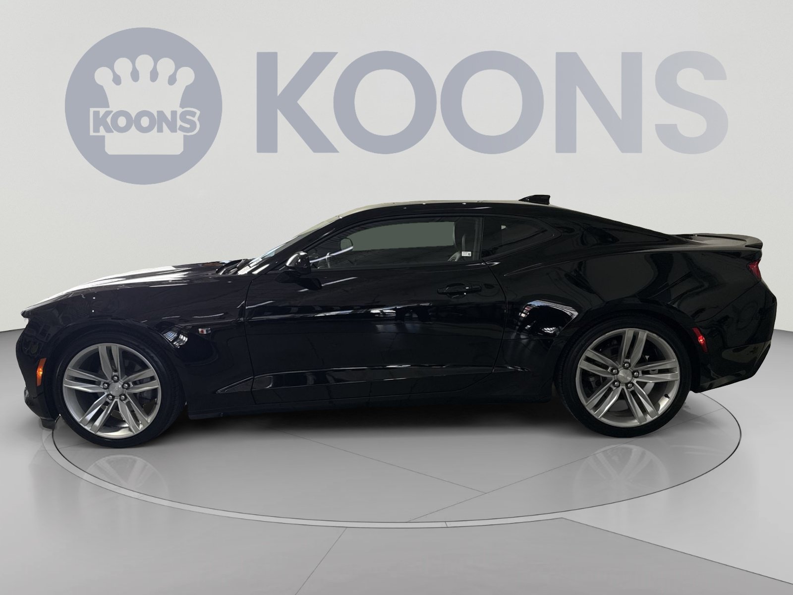 Used 2017 Chevrolet Camaro LT RWD image 7