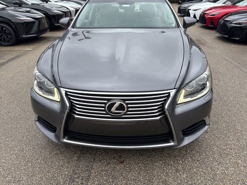 Used 2013 Lexus LS 460 w/ Comfort Pkg image 11