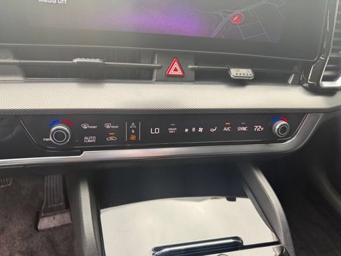 Used 2025 Kia Sportage SX Prestige AWD/4WD image 16