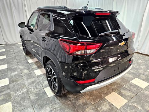 Used 2025 Chevrolet TrailBlazer LT w/ Convenience Package image 6