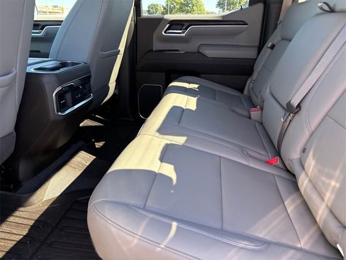 Certified 2023 GMC Sierra 1500 SLT image 33