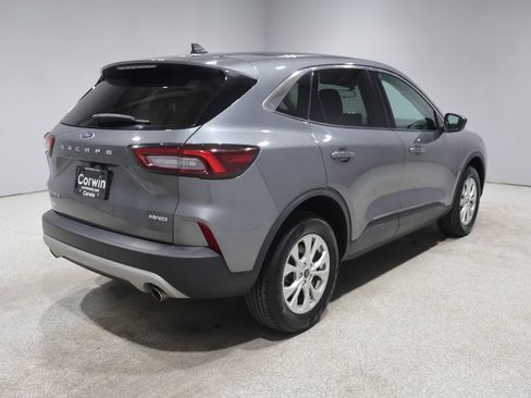 Used 2024 Ford Escape Active AWD/4WD image 2