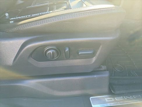 Used 2023 GMC Sierra 2500 Denali image 24