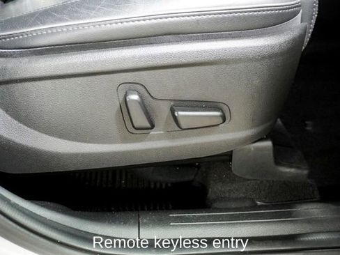 Used 2022 Hyundai Santa Fe Limited image 5