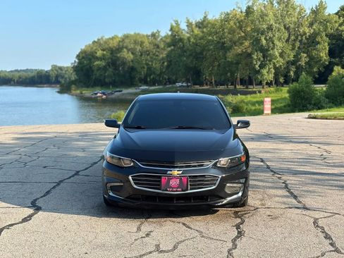Used 2018 Chevrolet Malibu LT FWD image 8