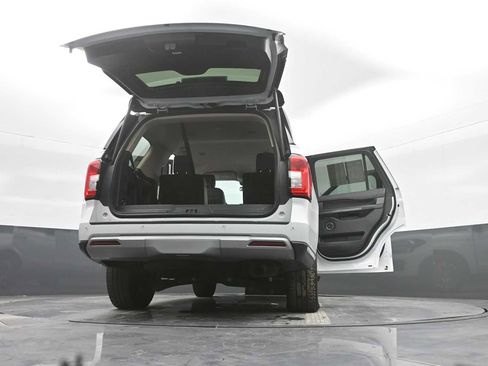 Used 2024 Ford Expedition XLT image 41