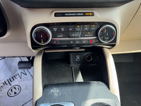 Used 2022 Ford Escape SEL image 28