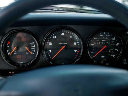 Used 1997 Porsche 911 Carrera RWD image 66
