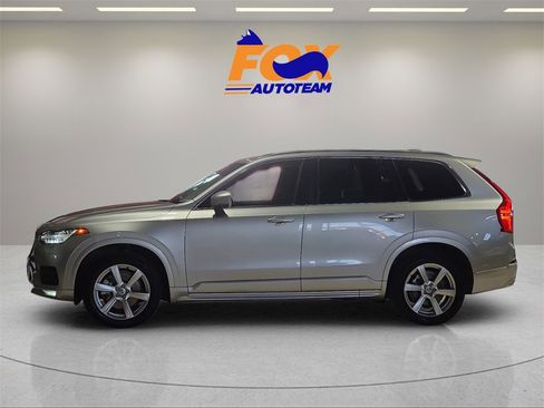 Used 2021 Volvo XC90 T5 Momentum w/ Climate Package image 2