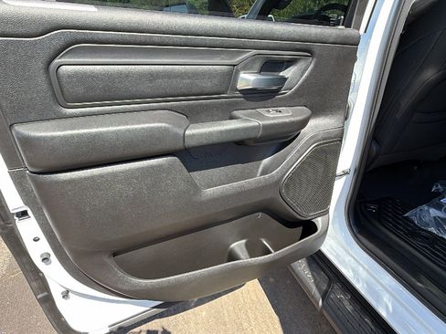 New 2026 RAM 1500 Express AWD/4WD image 19