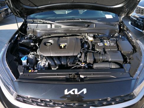 Used 2023 Kia Forte LXS image 27