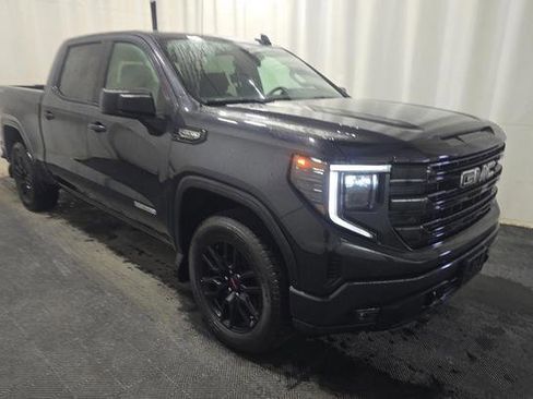 Used 2024 GMC Sierra 1500 Elevation w/ Preferred Package image 2