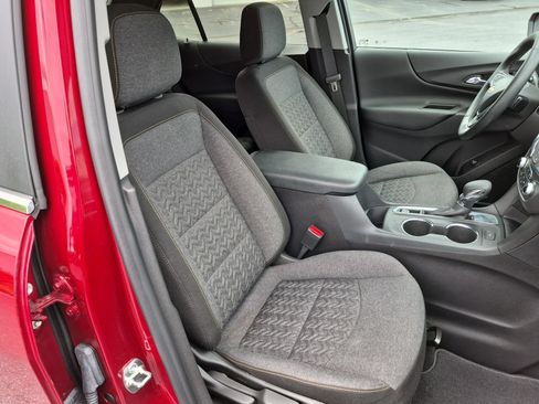 Certified 2024 Chevrolet Equinox LT FWD image 28