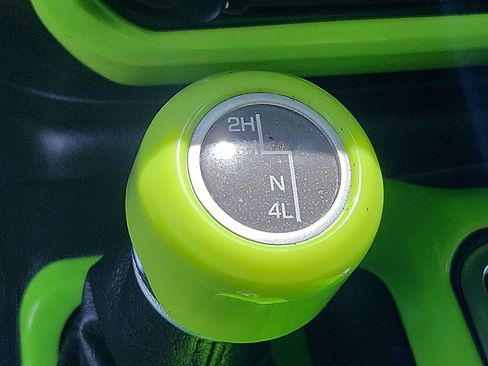 Used 2021 Jeep Wrangler Unlimited Sahara AWD/4WD image 25