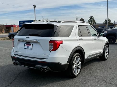 Used 2021 Ford Explorer Platinum w/ Equipment Group 601A AWD/4WD image 3