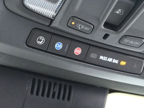 Used 2022 Chevrolet Silverado 1500 High Country image 24